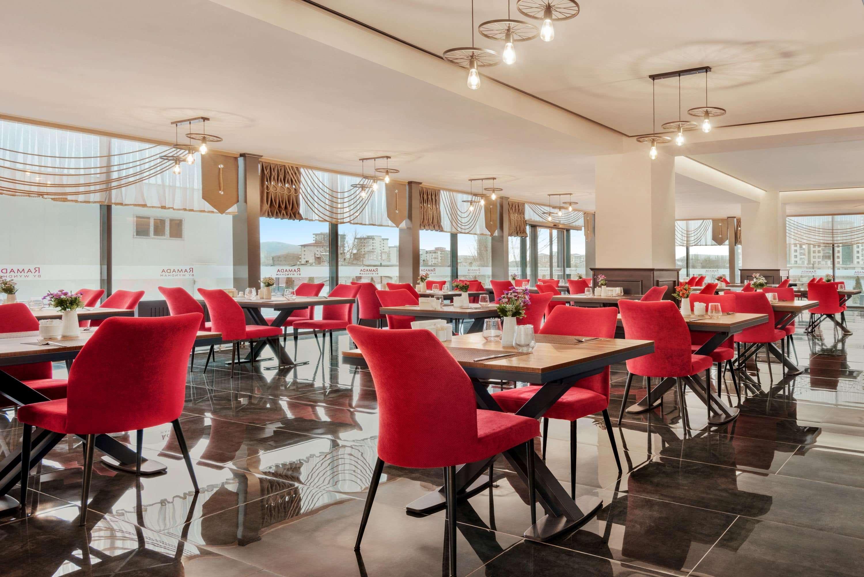 Ramada By Wyndham Sivas Hotell Exteriör bild