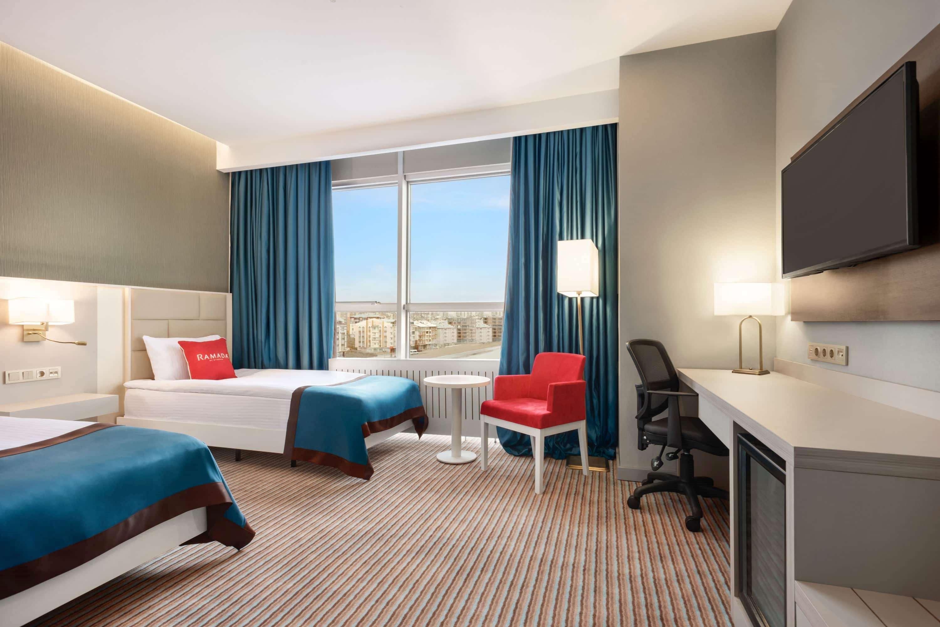Ramada By Wyndham Sivas Hotell Exteriör bild