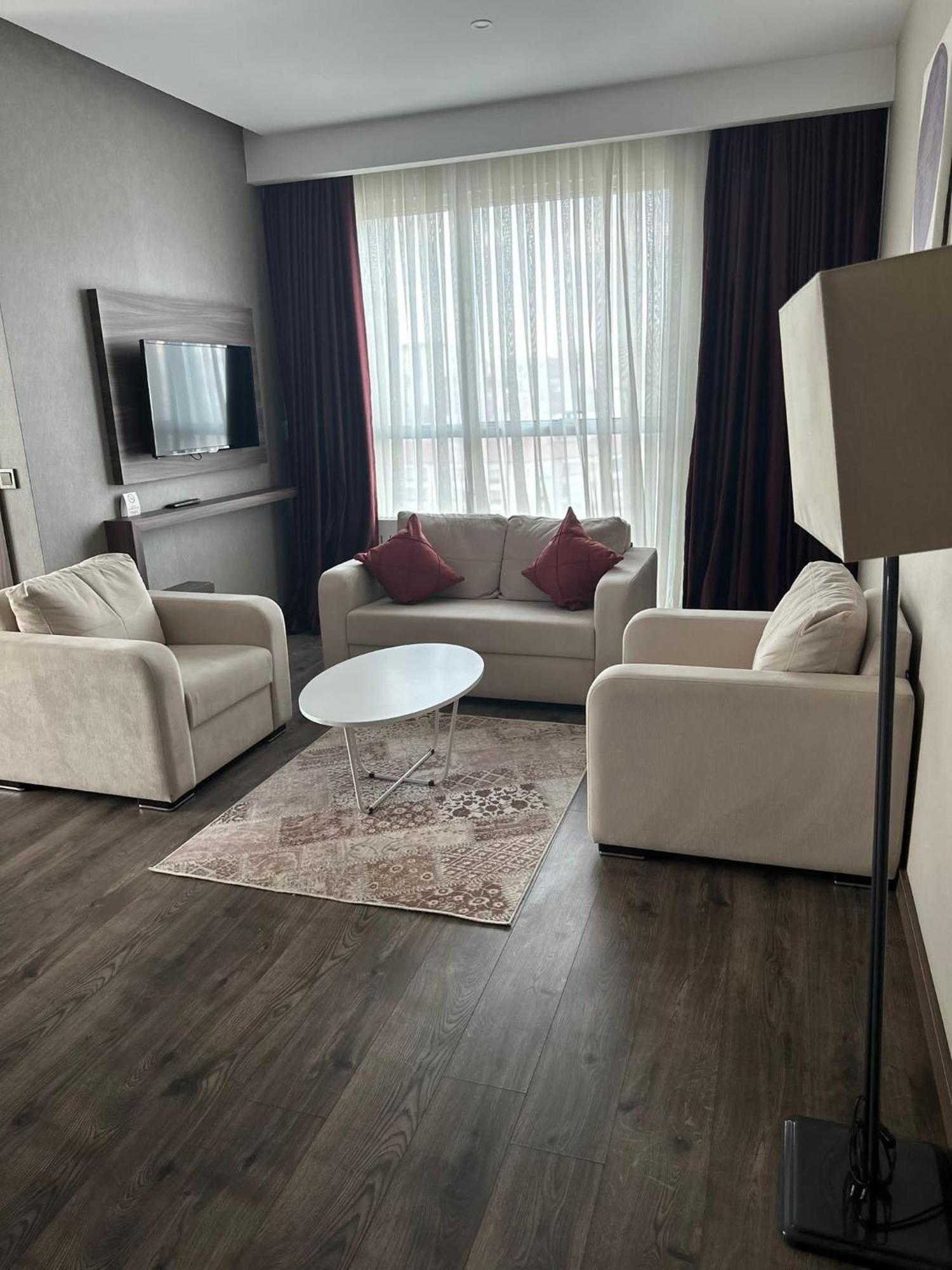Ramada By Wyndham Sivas Hotell Exteriör bild